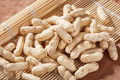 Peanut shell extract