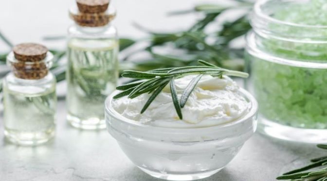 How rosemary extract can help improve your skin and hair health