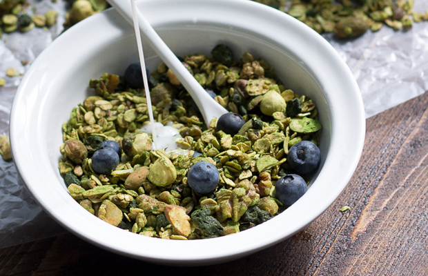 Matcha Granola with Blueberries